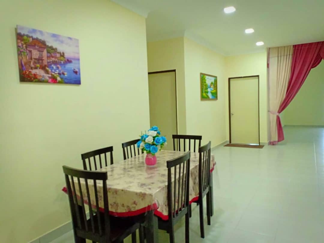 Gambang Homestay Banglomuslim Kuantan Eksteriør bilde